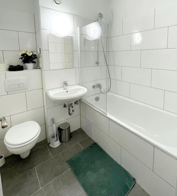 Grosse 3-Zimmer Wohnung, Zentrale Lage. Mülheim an der Ruhr Екстериор снимка