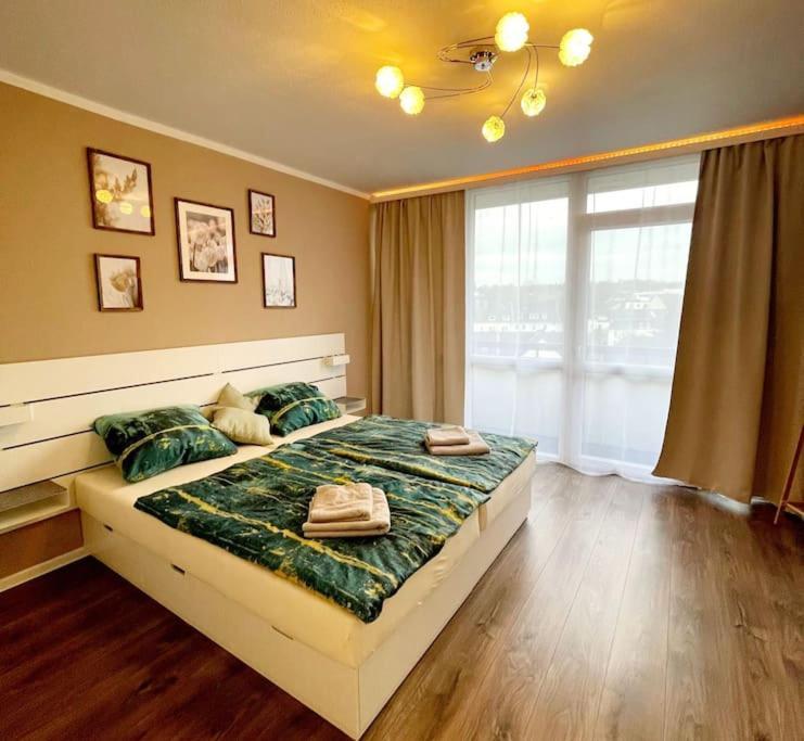 Grosse 3-Zimmer Wohnung, Zentrale Lage. Mülheim an der Ruhr Екстериор снимка