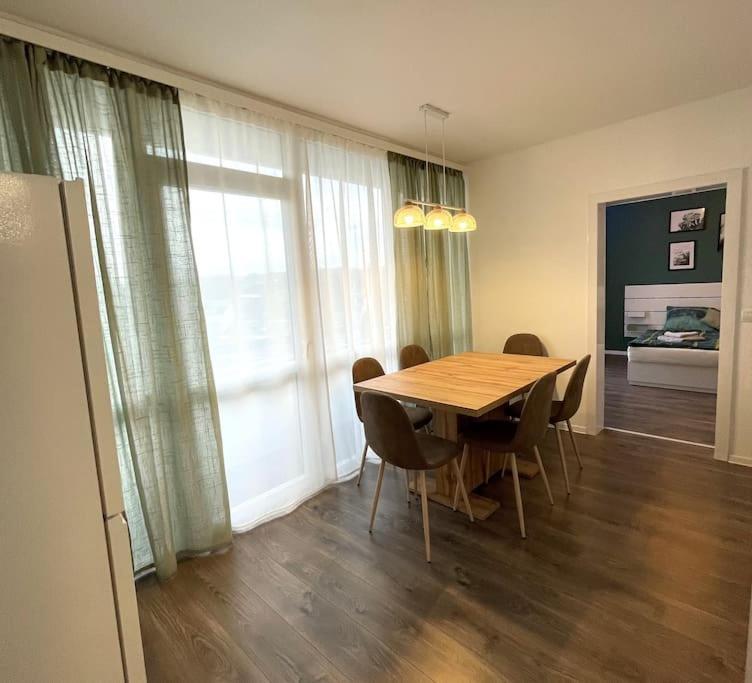 Grosse 3-Zimmer Wohnung, Zentrale Lage. Mülheim an der Ruhr Екстериор снимка